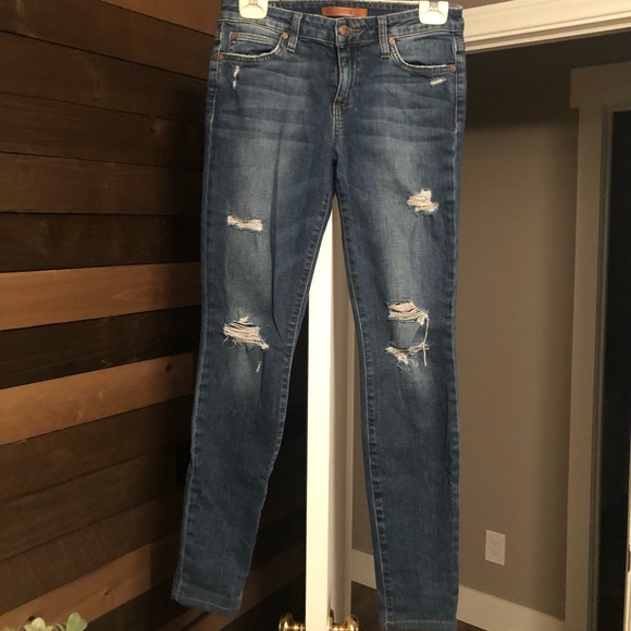 Joe’s 'The Icon' Skinny Jeans - Picture 3 of 5